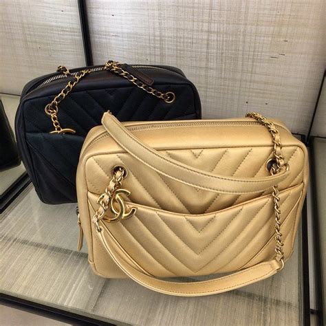 chanel trendy cc bag chevron|Chanel Chevron camera bag.